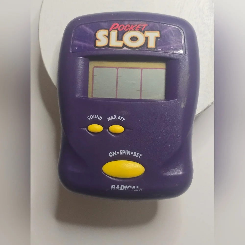 Vintage 1997 Radica Pocket Slot Electronic Handheld Game TESTED [ Read Details ]